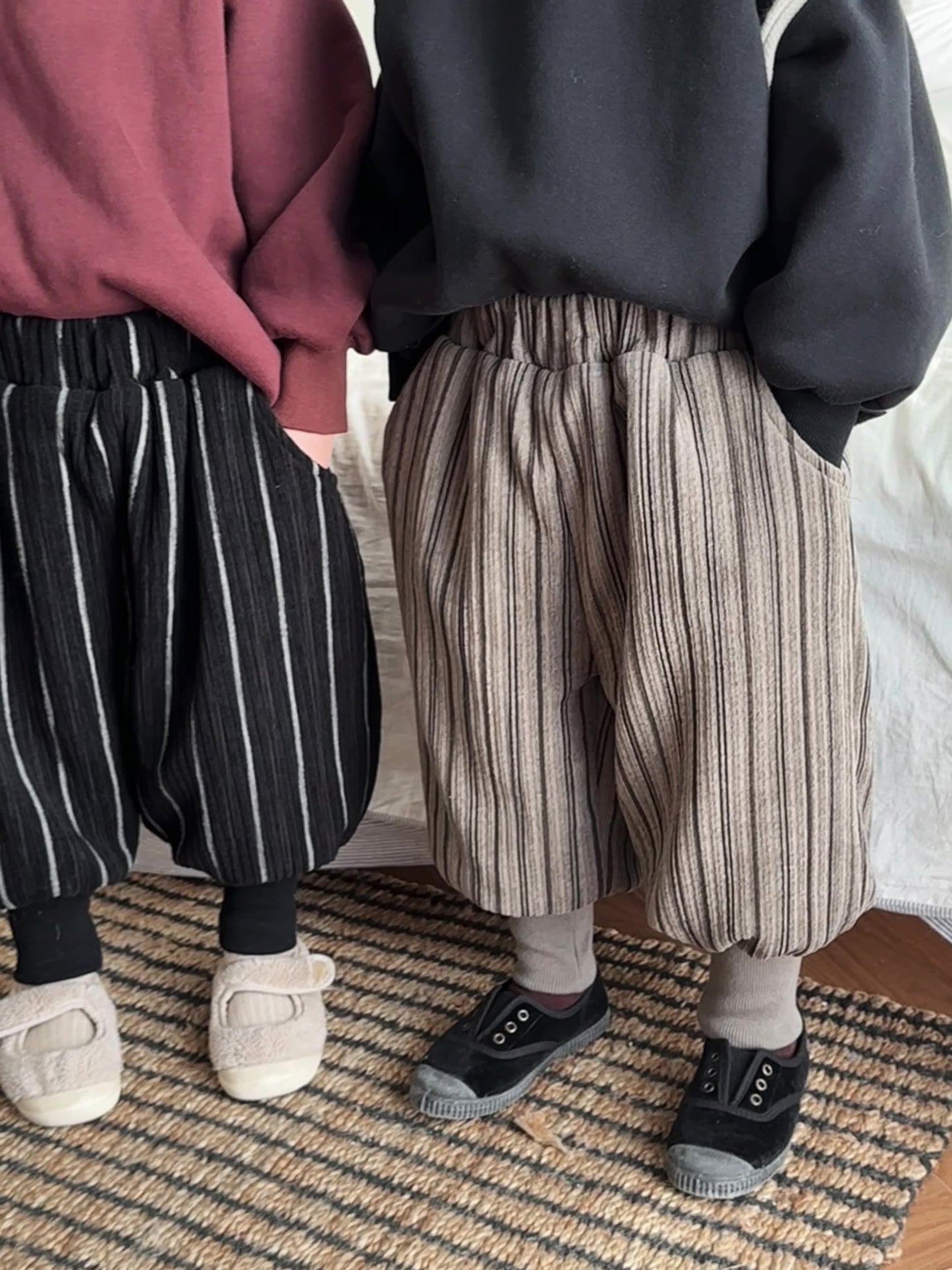 ストライプ柄裏ボア裾リブパンツ