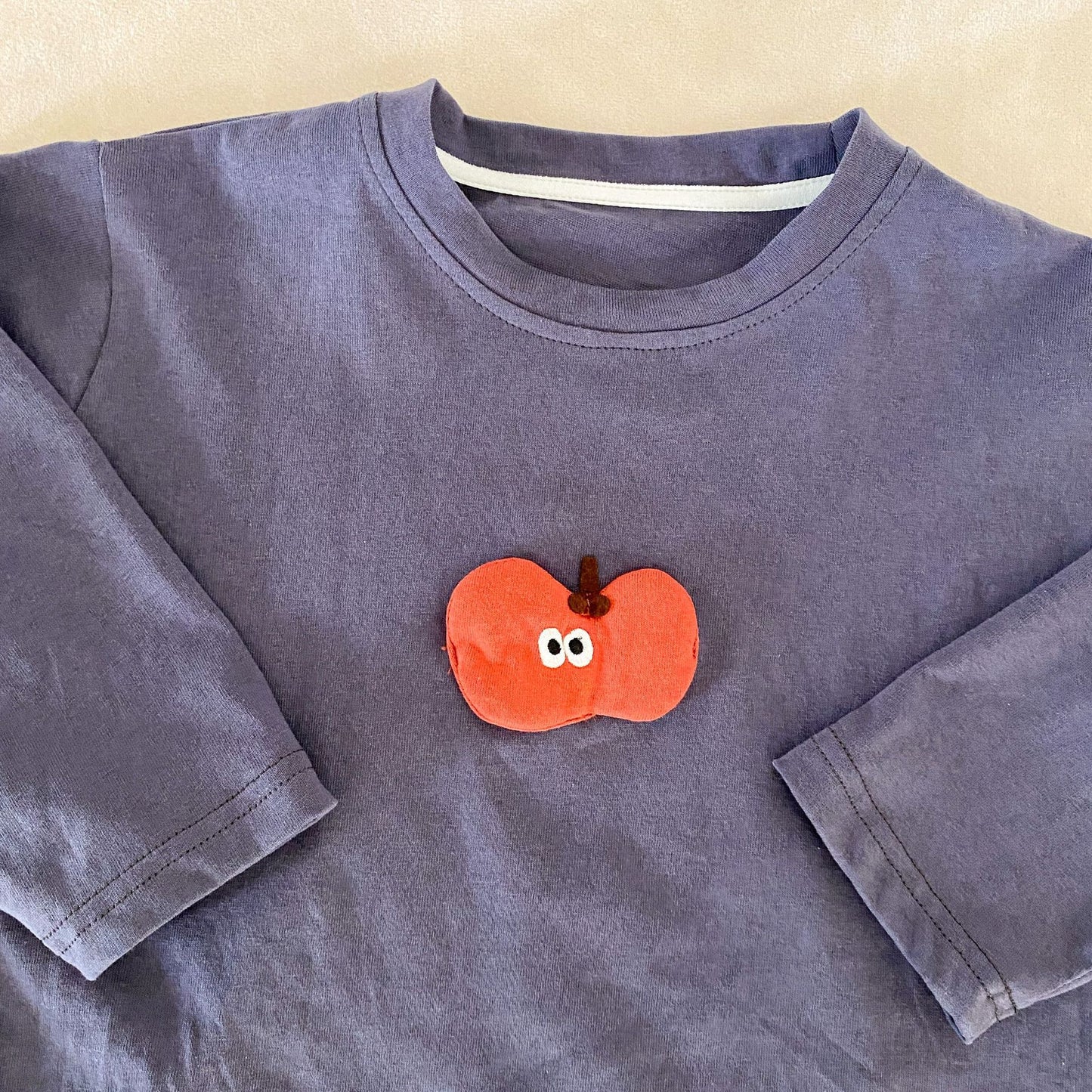 立体フルーツ刺繍ロンTシャツ