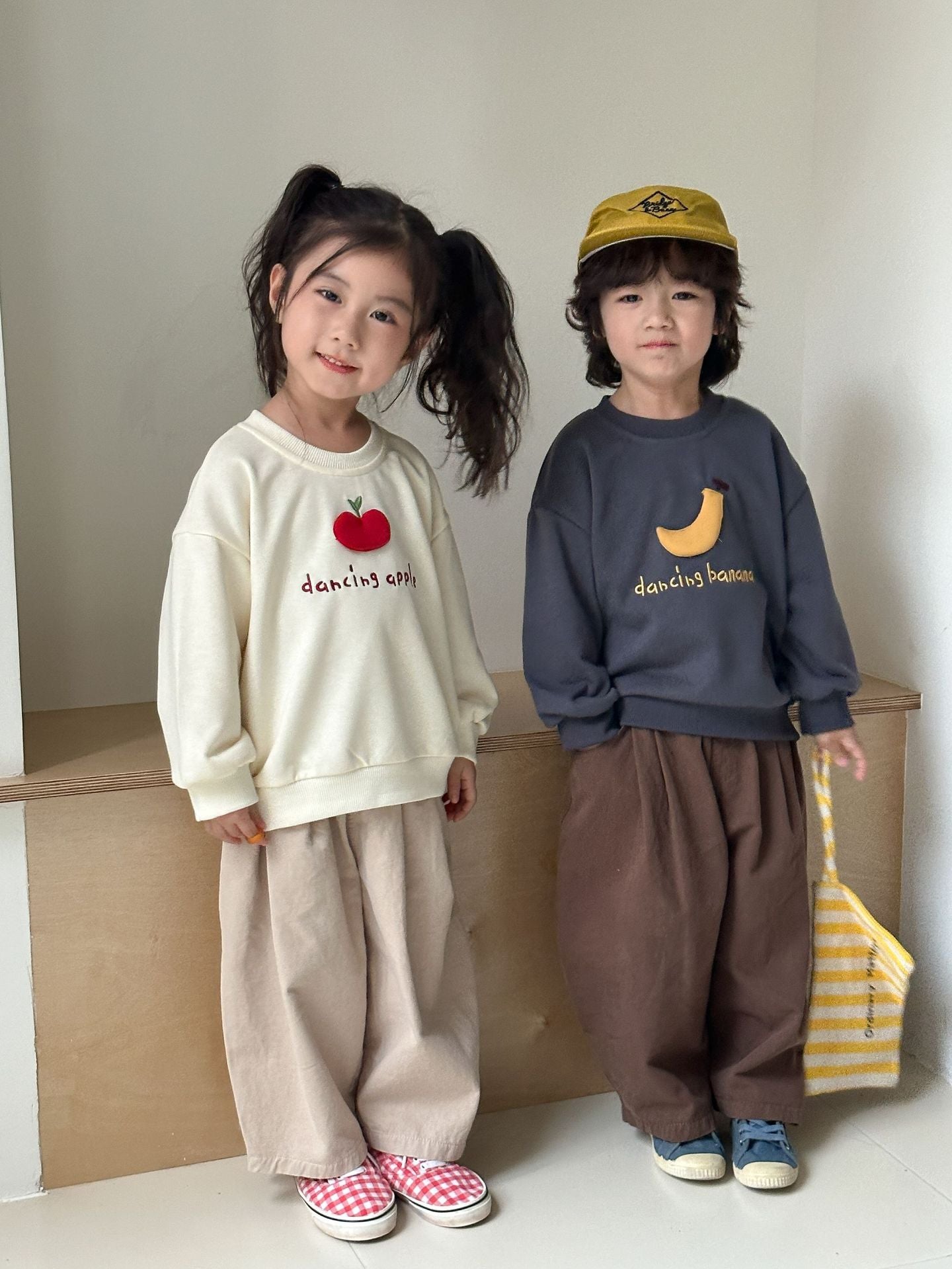 立体フルーツ刺繍スウェット