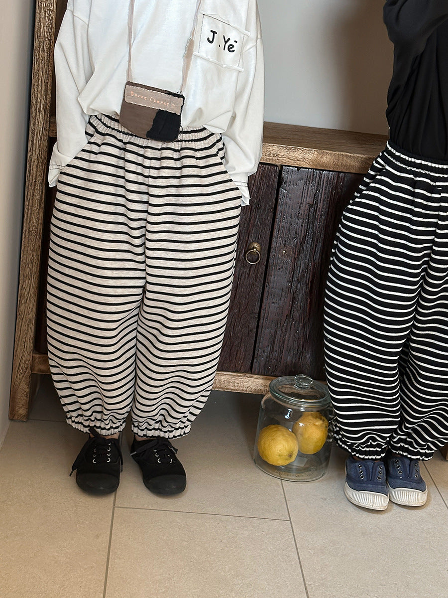 ボーダー柄スウェットパンツ