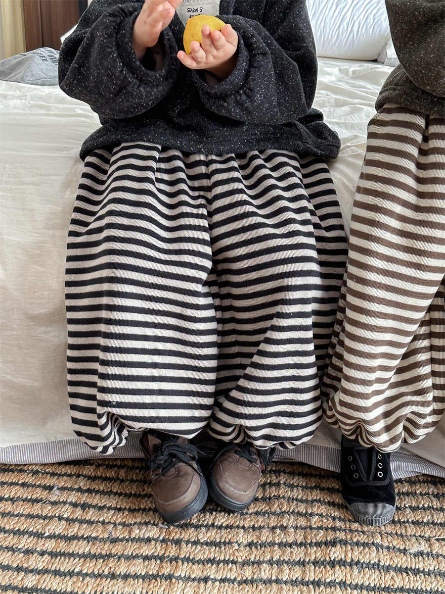 裏ボアボーダー柄パンツ