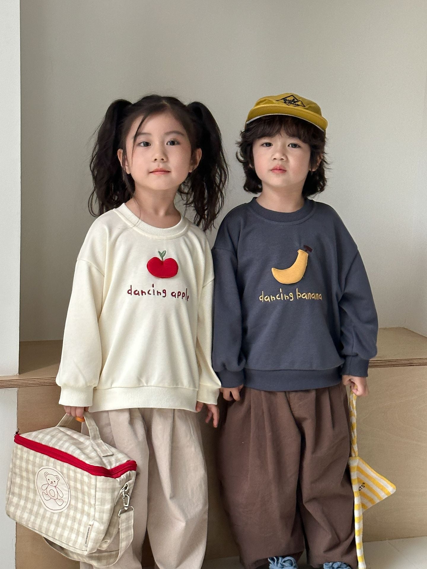 立体フルーツ刺繍スウェット