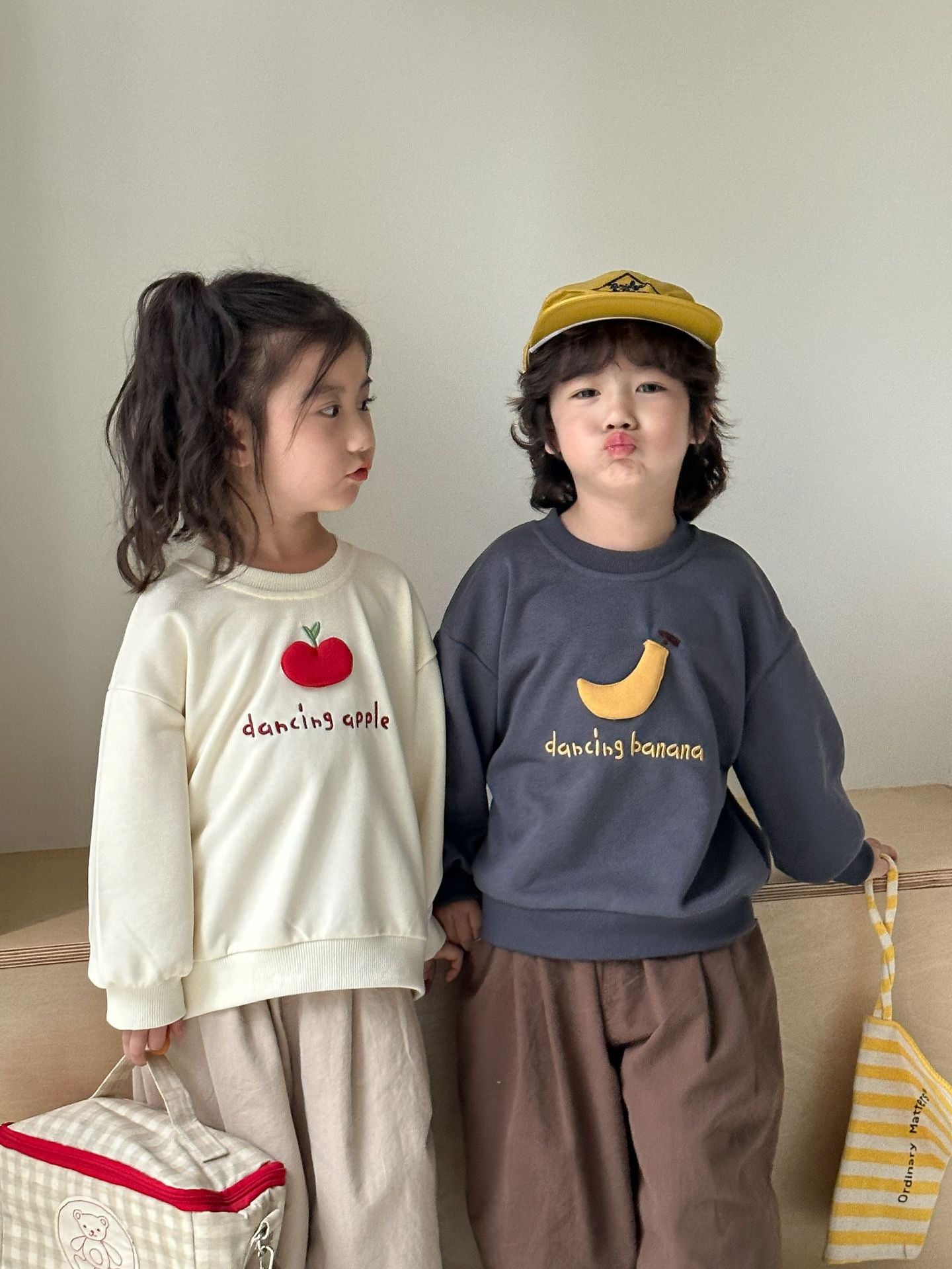 立体フルーツ刺繍スウェット