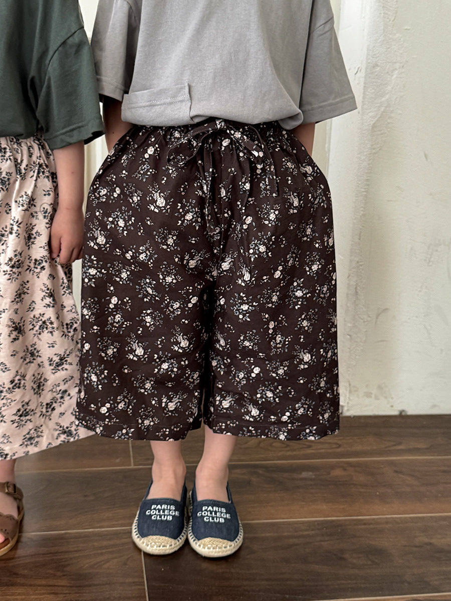 ボタニカル柄ストレート薄手パンツ