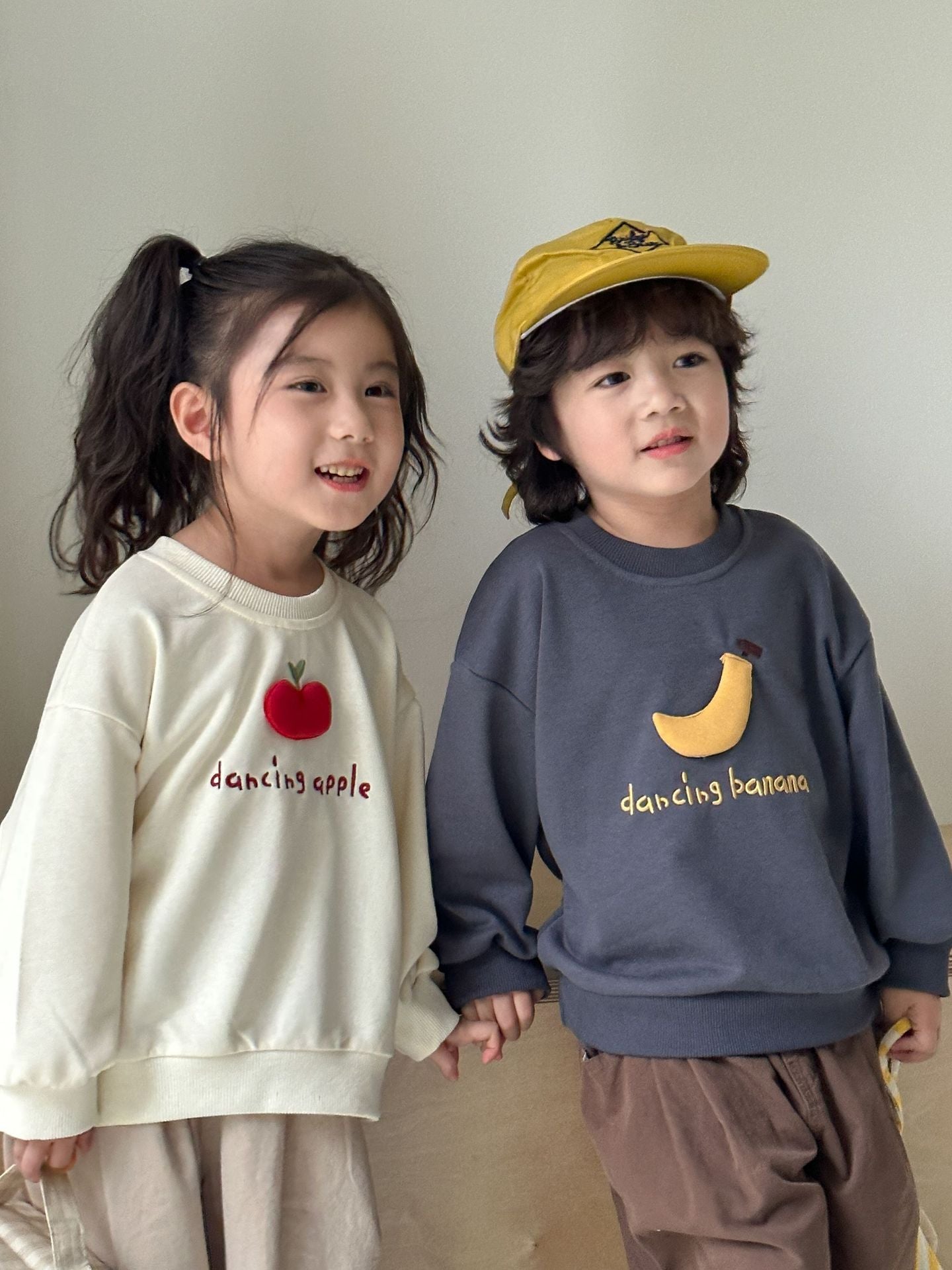 立体フルーツ刺繍スウェット