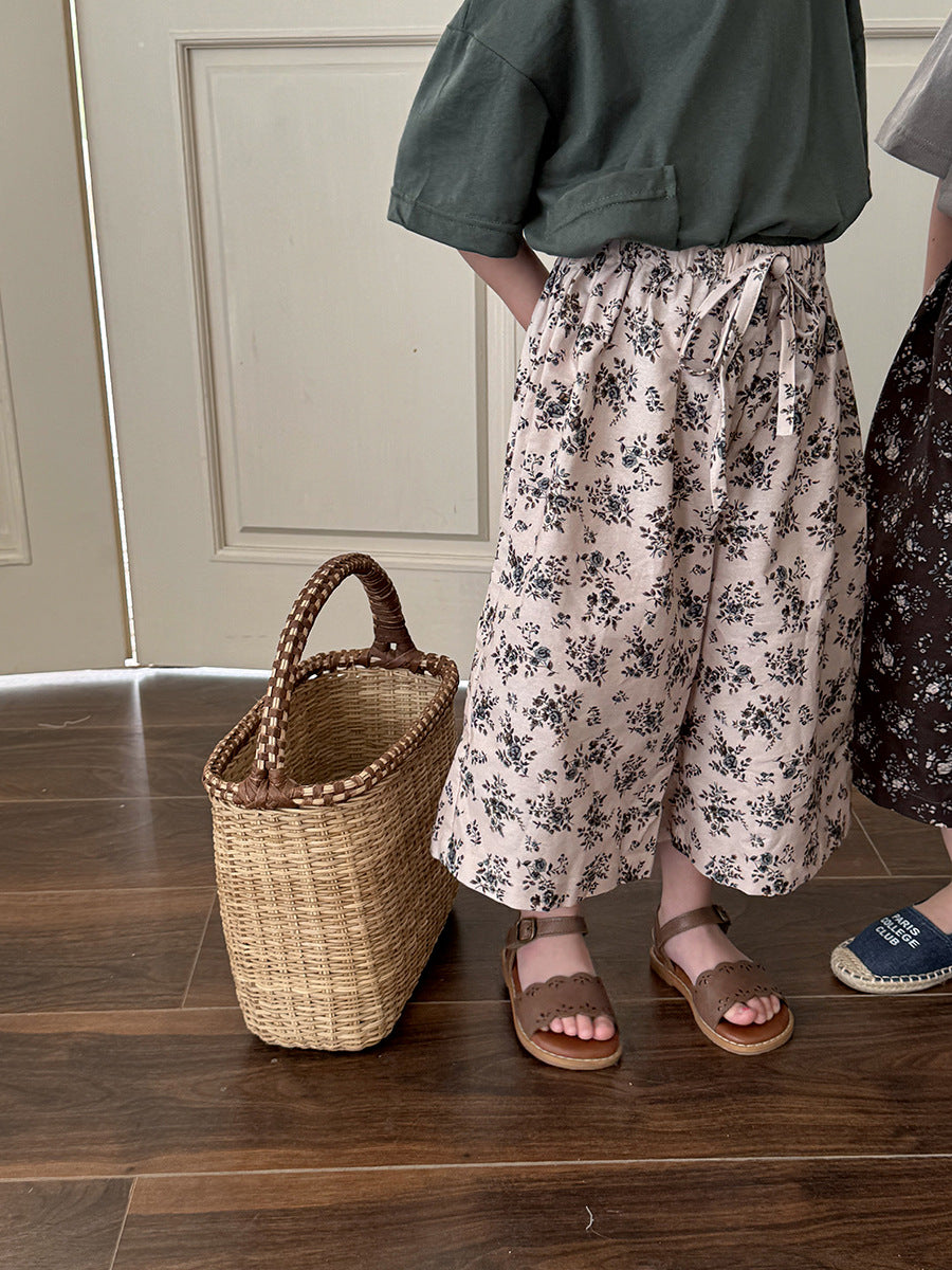 ボタニカル柄ストレート薄手パンツ