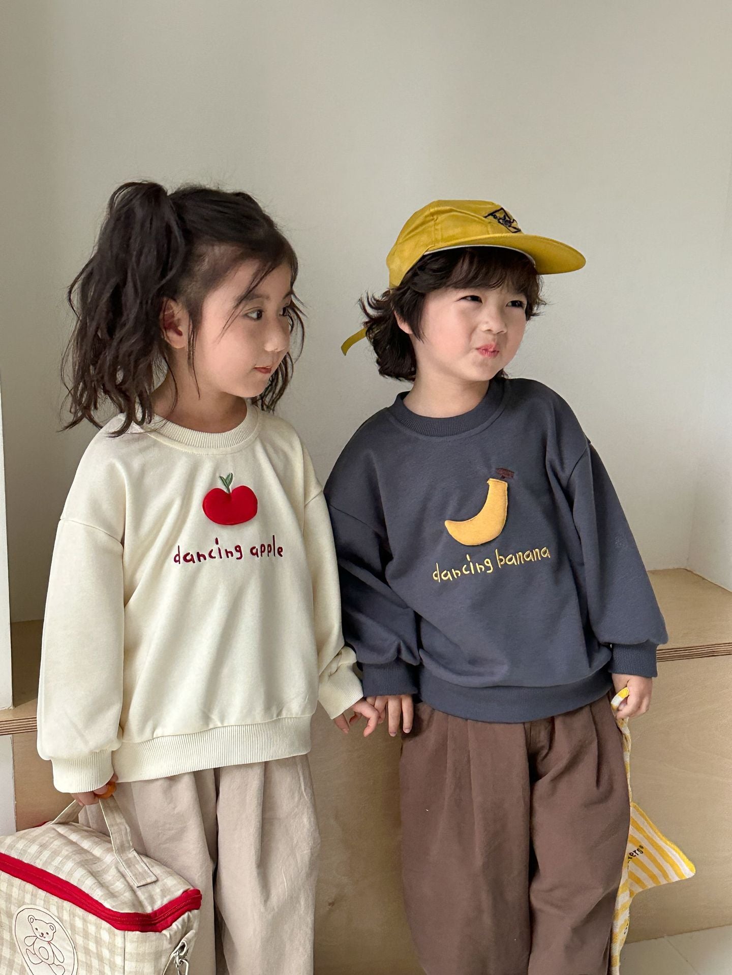 立体フルーツ刺繍スウェット