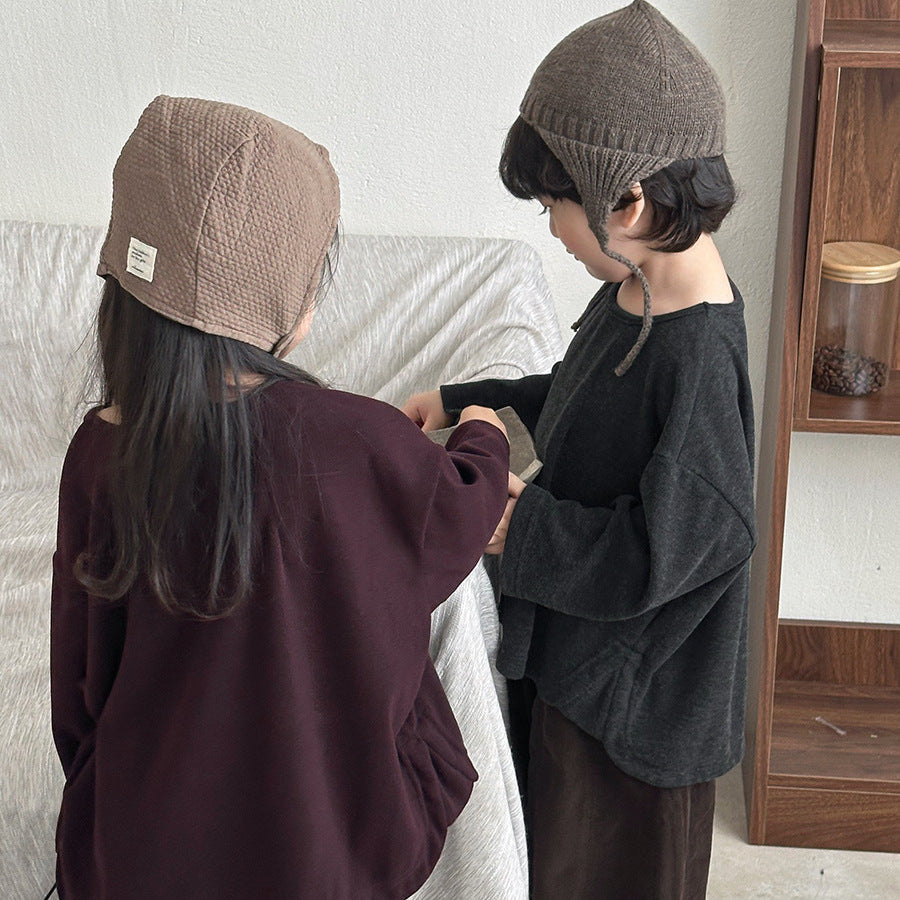 シンプル無地長袖Tシャツ