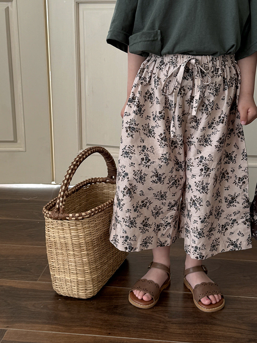 ボタニカル柄ストレート薄手パンツ