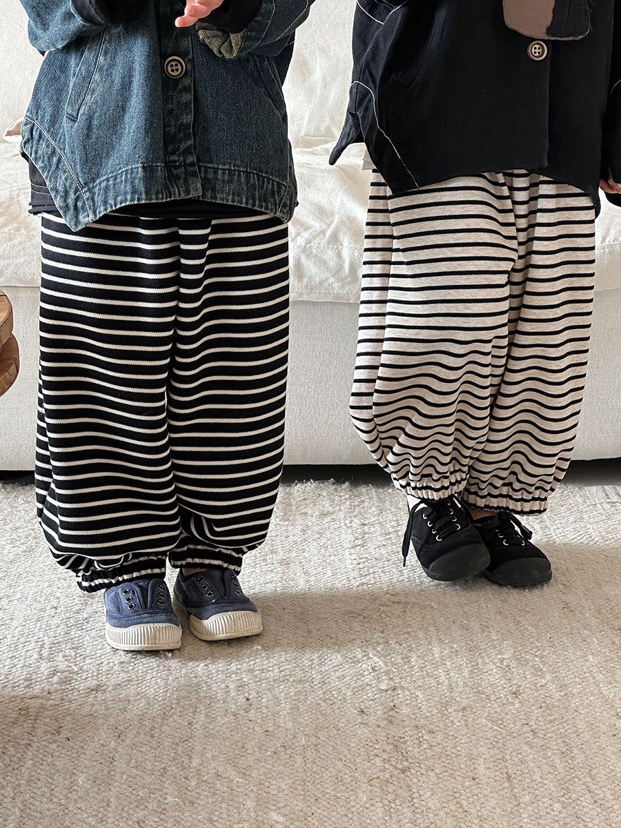 ボーダー柄スウェットパンツ