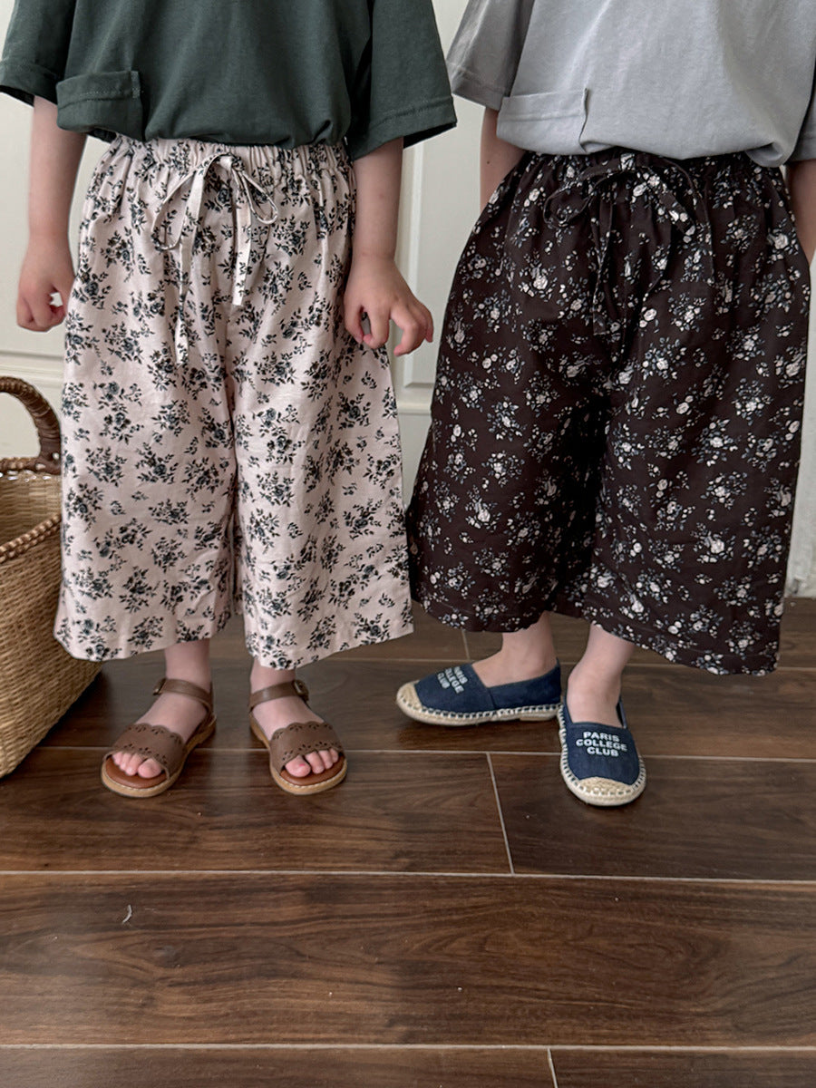 ボタニカル柄ストレート薄手パンツ