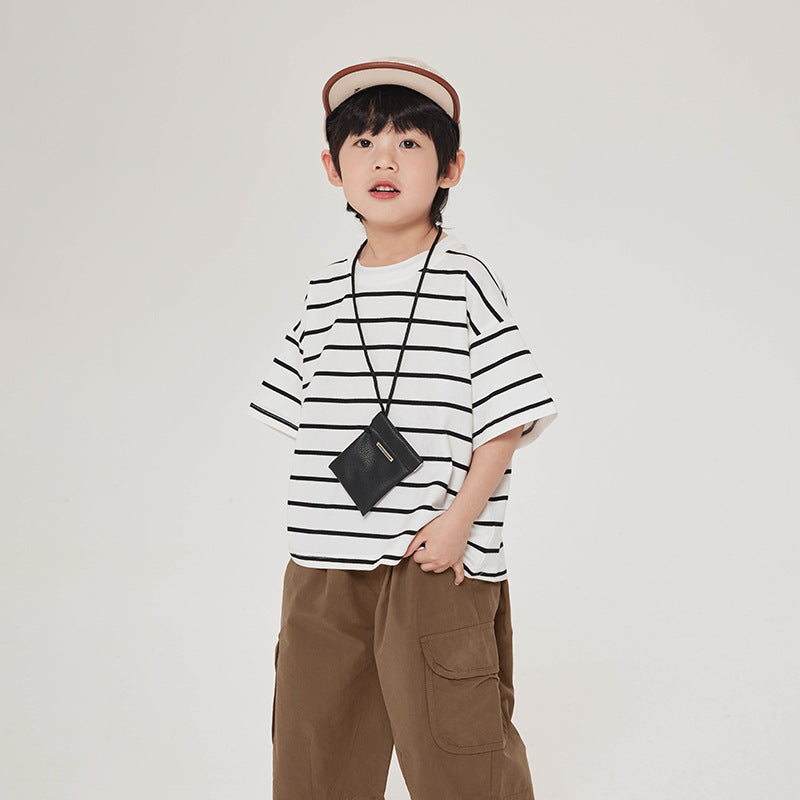 モノトーンボーダーTシャツ