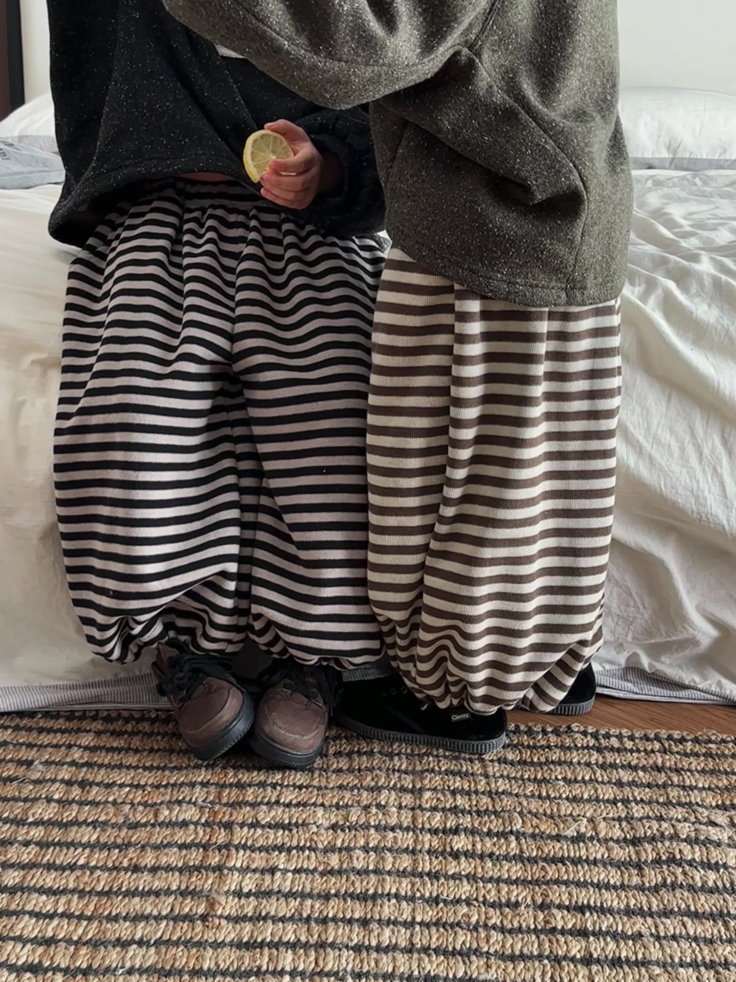 裏ボアボーダー柄パンツ