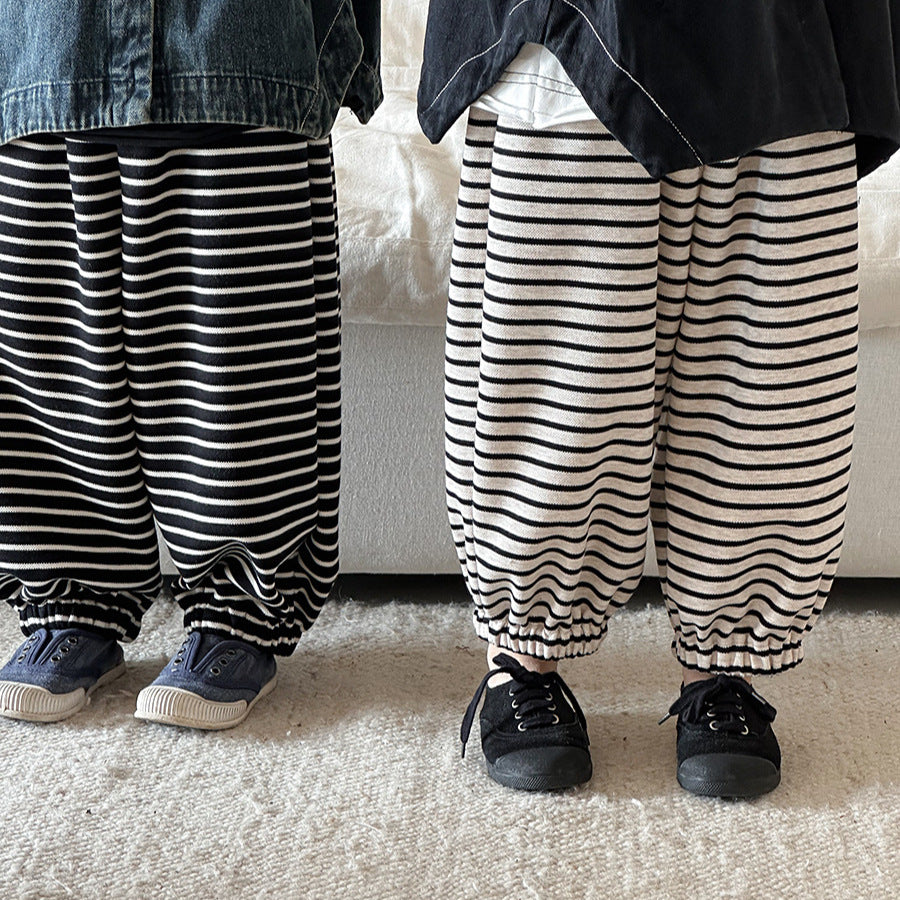 ボーダー柄スウェットパンツ