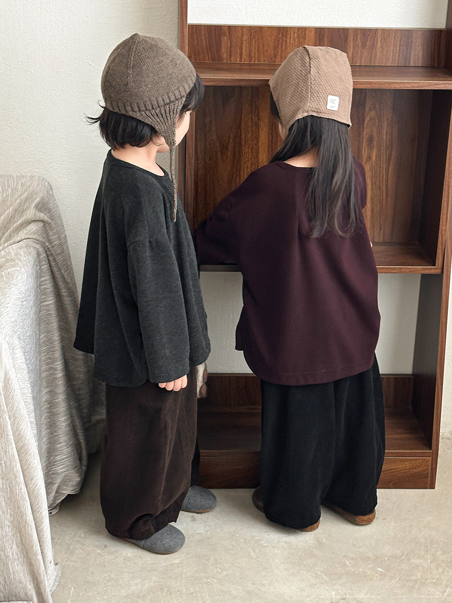 シンプル無地長袖Tシャツ