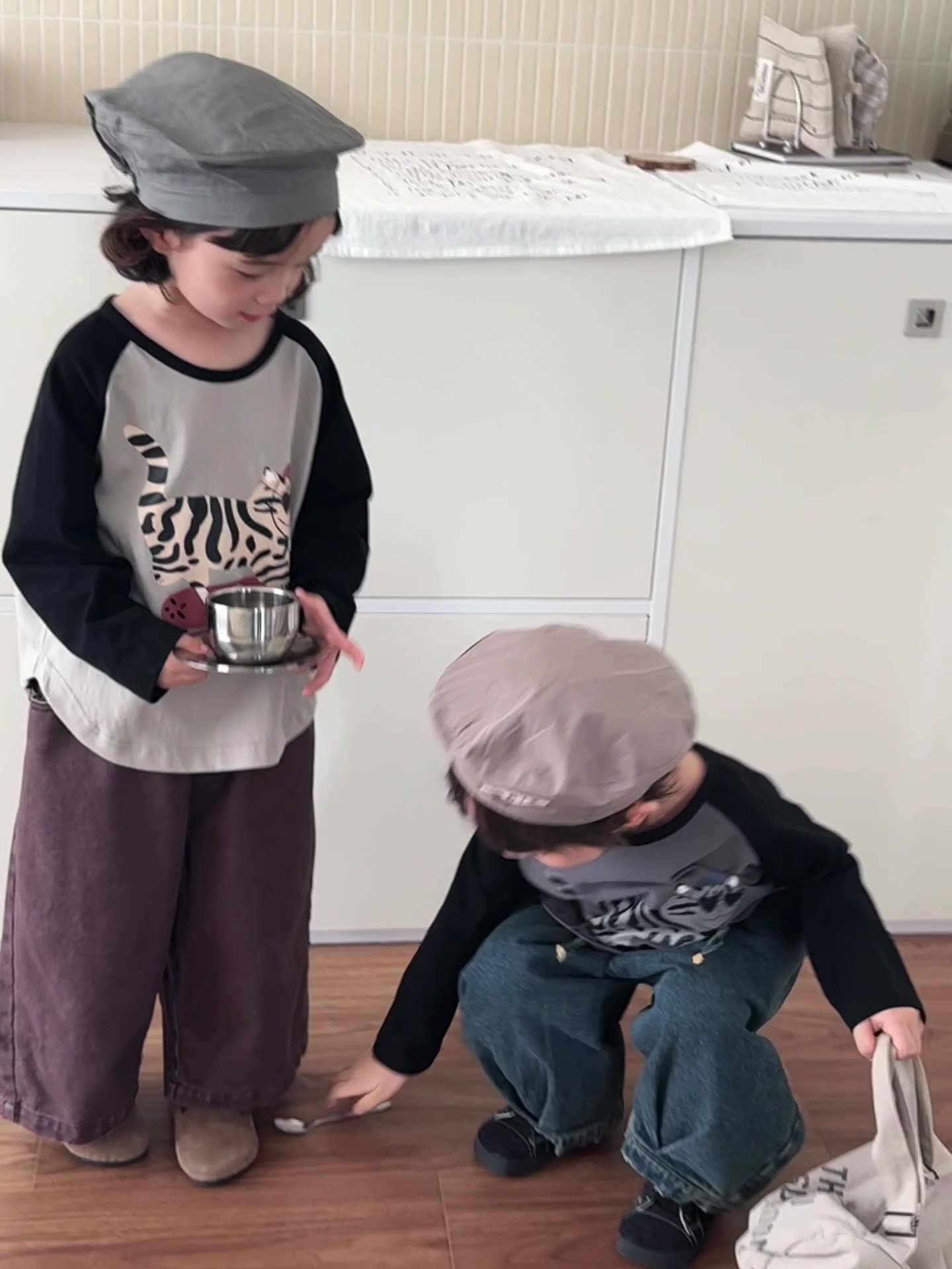 アニマル袖配色ロングT