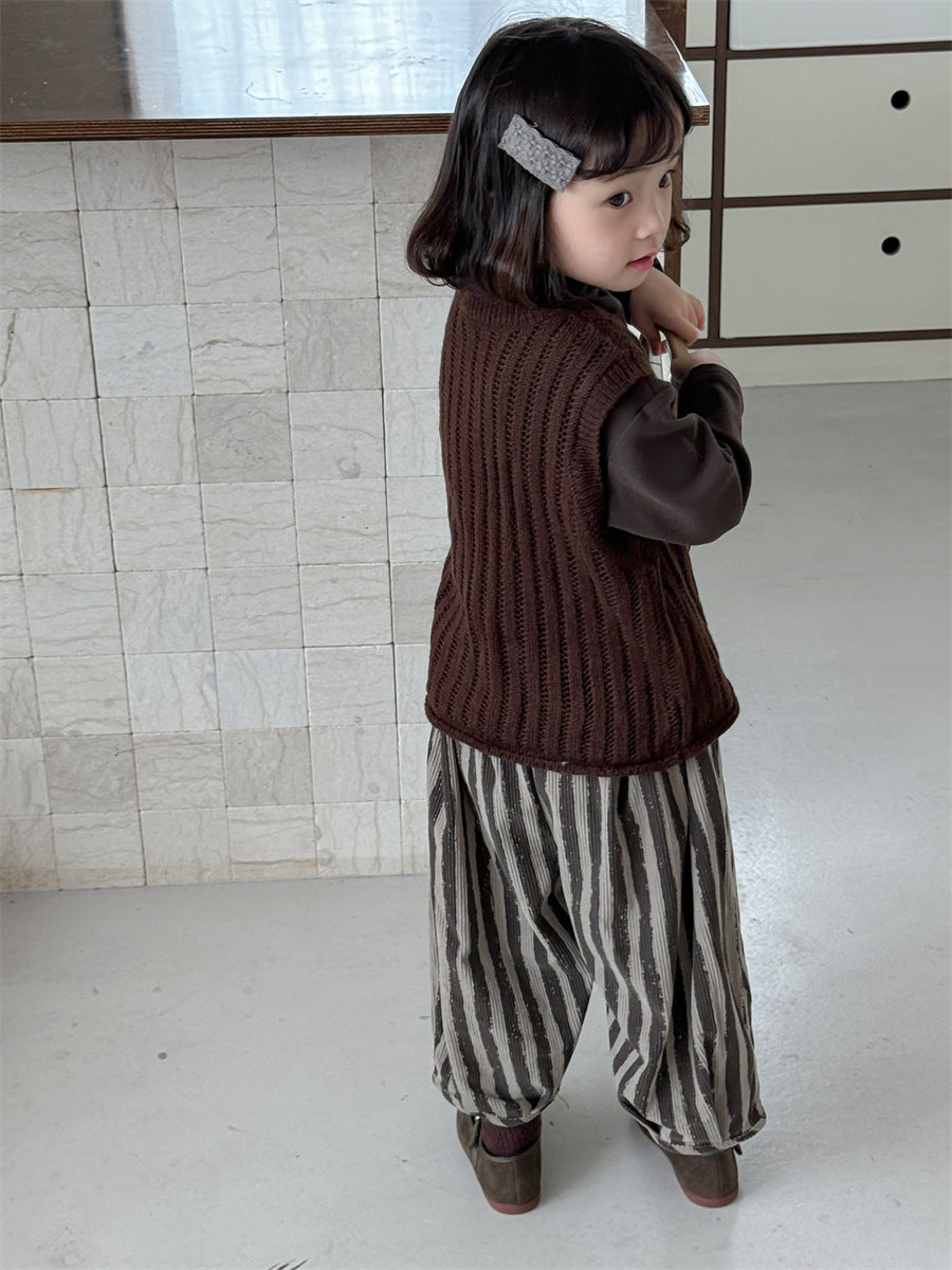 透かし編みニットベスト