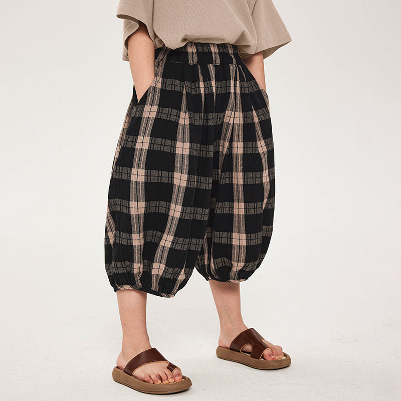 3/4 length checked pants