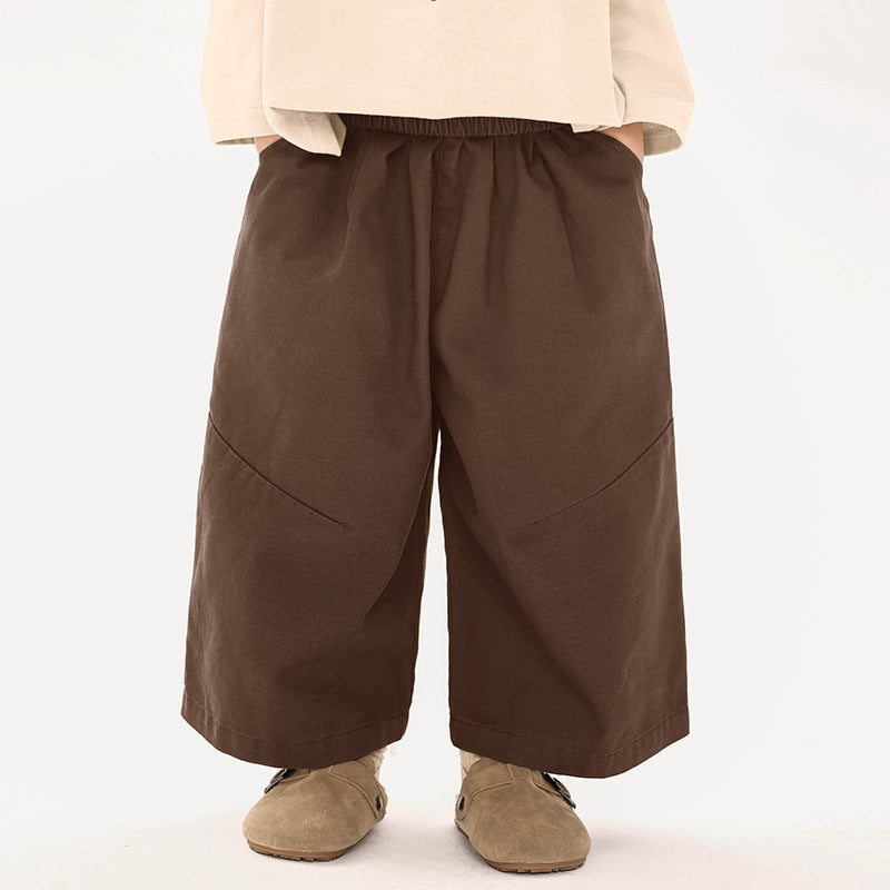 サイドタック入りワイドパンツ