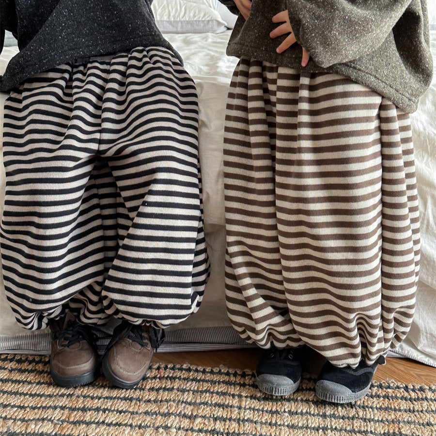 裏ボアボーダー柄パンツ