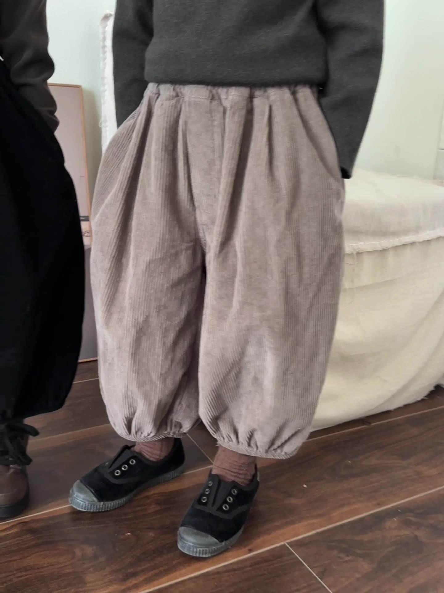 コーデュロイバルーンパンツ