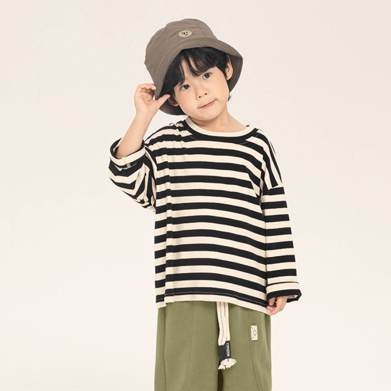 ゆったりボーダー長袖Tシャツ