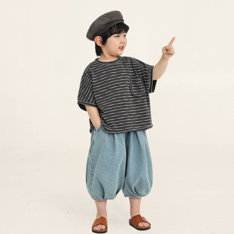 淡色デニムバルーンパンツ