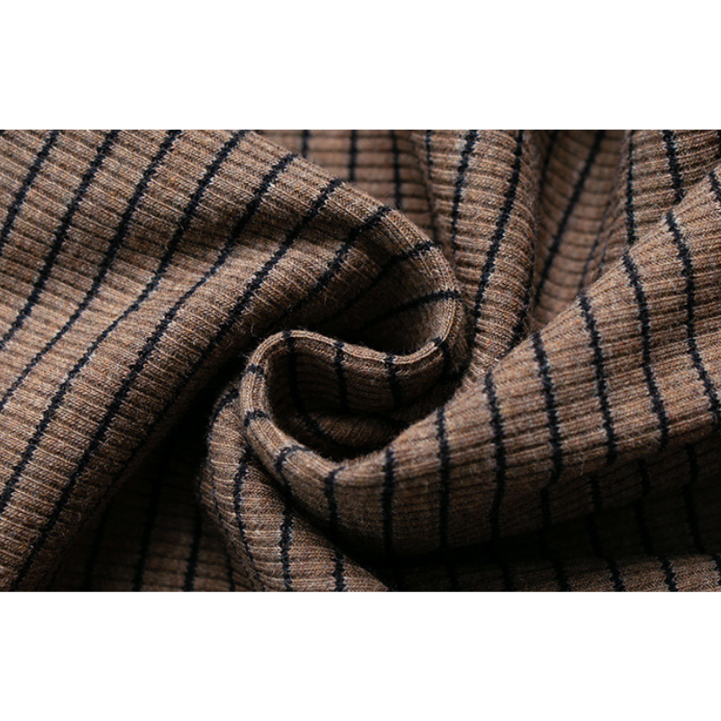 細ボーダーハイネック長袖