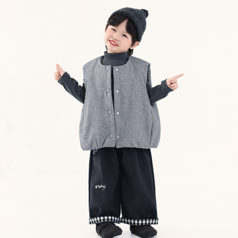 中綿入りスナップボタンベスト