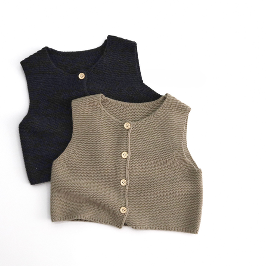 無地ニットベスト