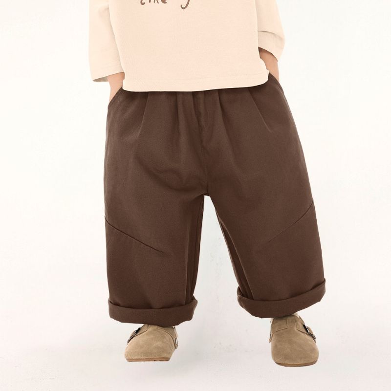 サイドタック入りワイドパンツ