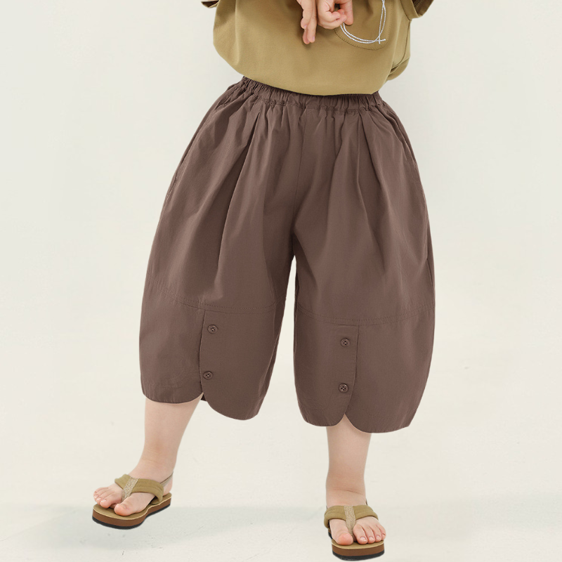 前ボタン飾り7分丈パンツ
