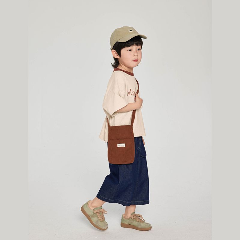 立体ポケット付きストレートデニムパンツ