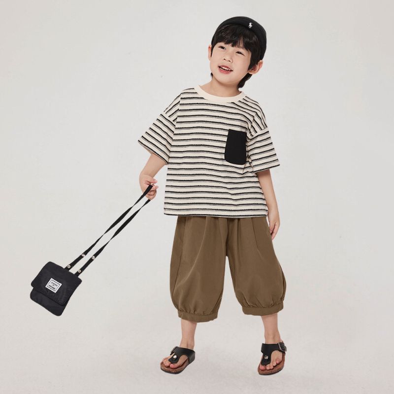 ボーダー柄配色ポケットTシャツ