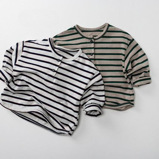 ボタンボーダー柄Tシャツ