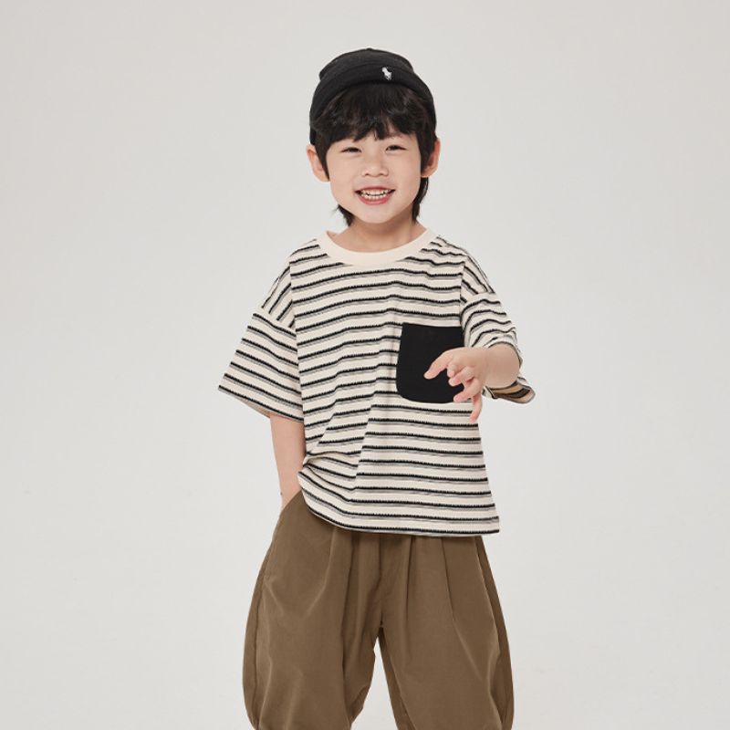 ボーダー柄配色ポケットTシャツ
