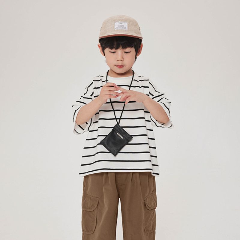 モノトーンボーダーTシャツ
