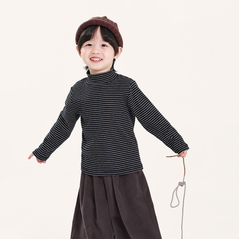 細ボーダーハイネック長袖
