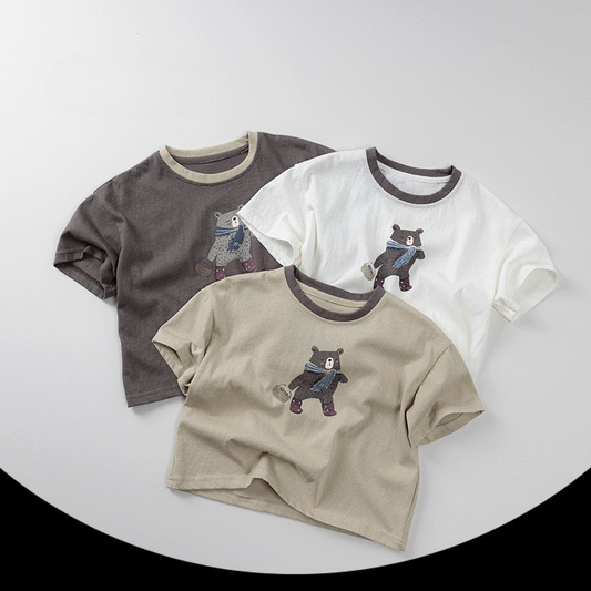 クマさんプリントTシャツ