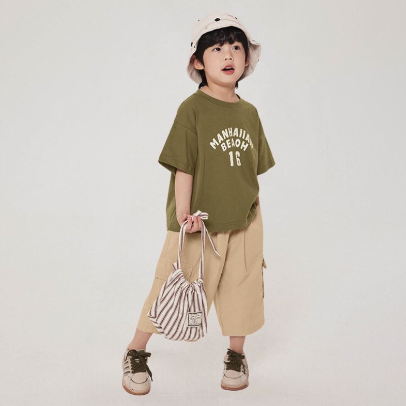 英文字プリントTシャツ