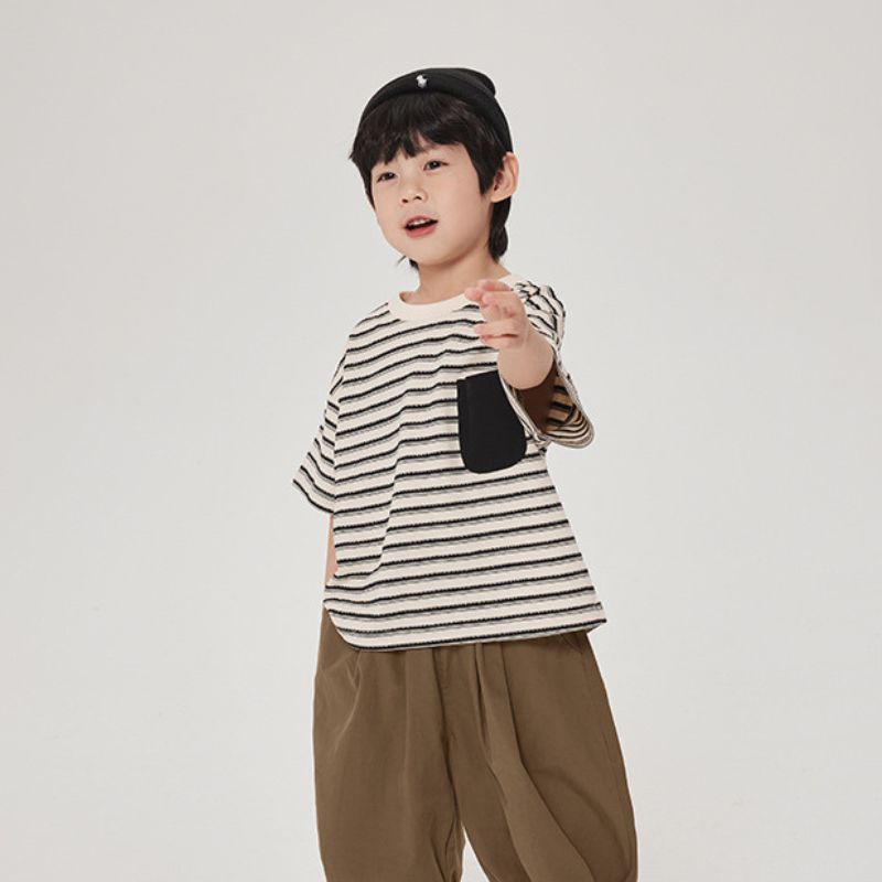 ボーダー柄配色ポケットTシャツ