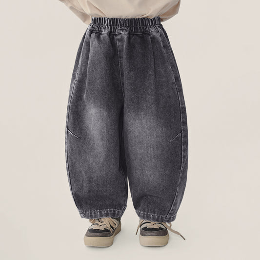 ウォッシュ加工デニムパンツ