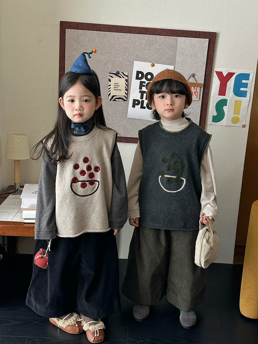 木の実モチーフニットベスト