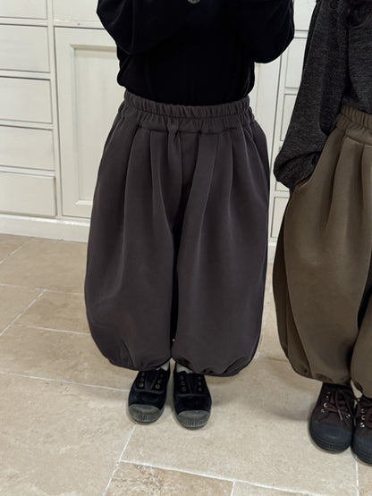 シンプル無地バルーンパンツ