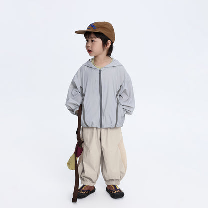 背面プリント薄手フード付きパーカー