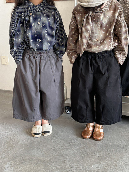 シンプルデザイン八分丈ワイドパンツ