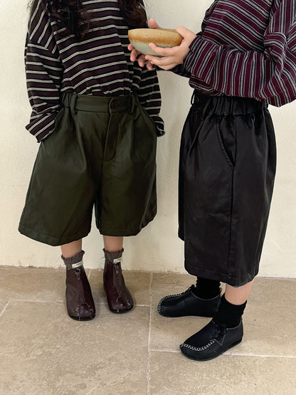 PUレザータック入りハーフパンツ