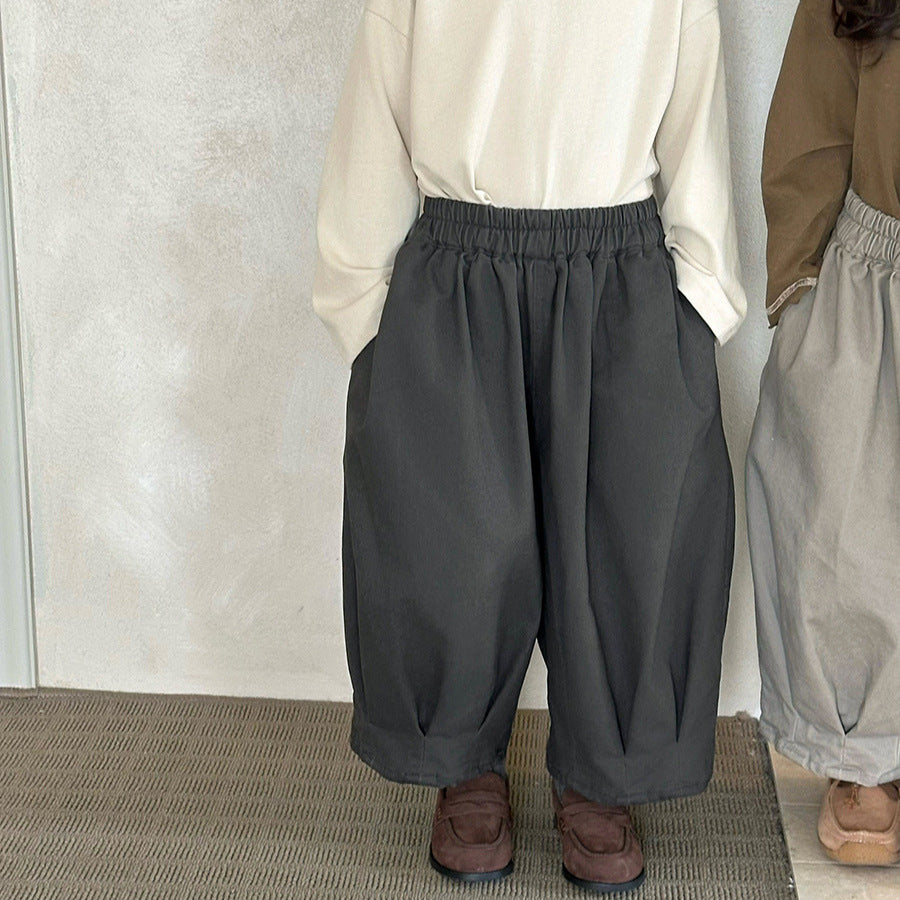 裾ギャザーウォッシュ加工テーパードパンツ