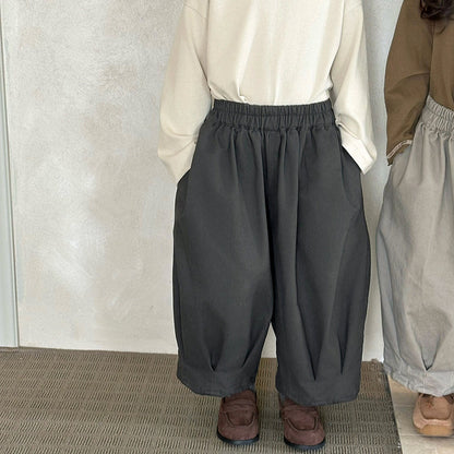 裾ギャザーウォッシュ加工テーパードパンツ