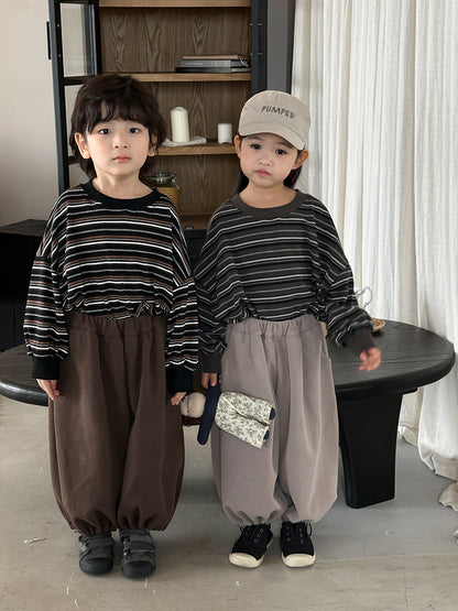 裾絞りゆったりパンツ